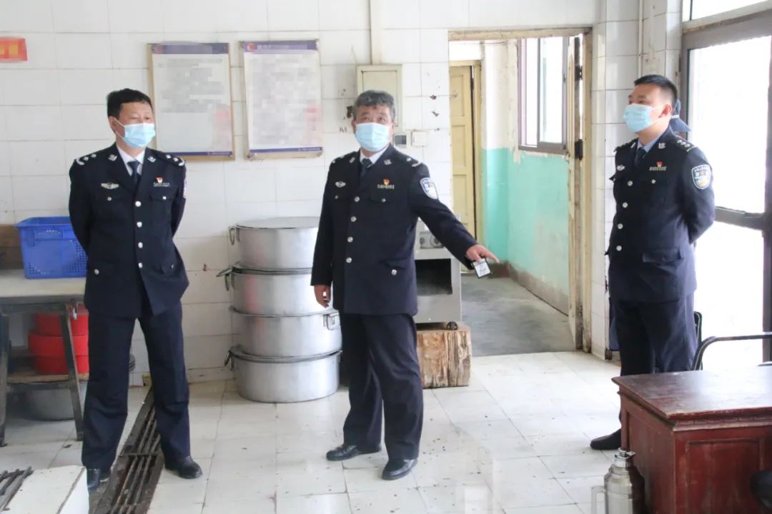 改进作风狠抓落实西藏自治区监狱管理局主要领导带队深入波密监狱督导